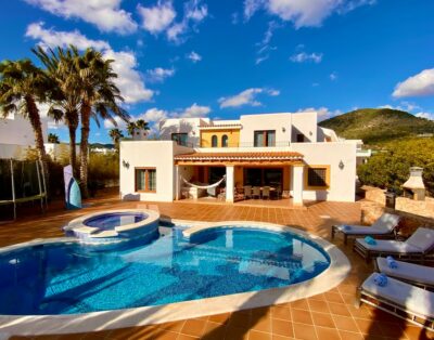 luxury villa in Ibiza for 10 people, Our luxury villa of the month: Ses Roques